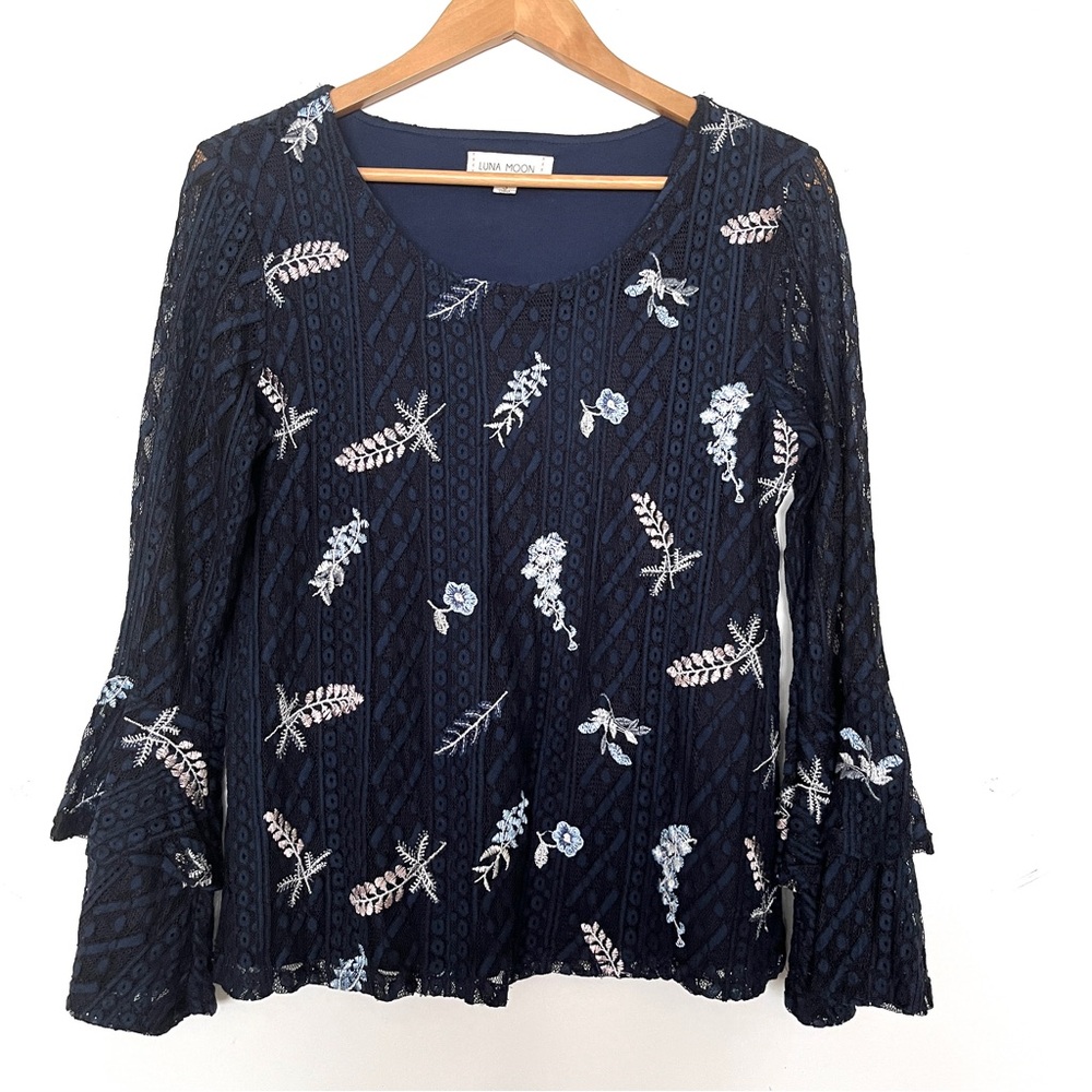 New Size Small Woman’s Long Sleeve Lace Embroidered Blouse